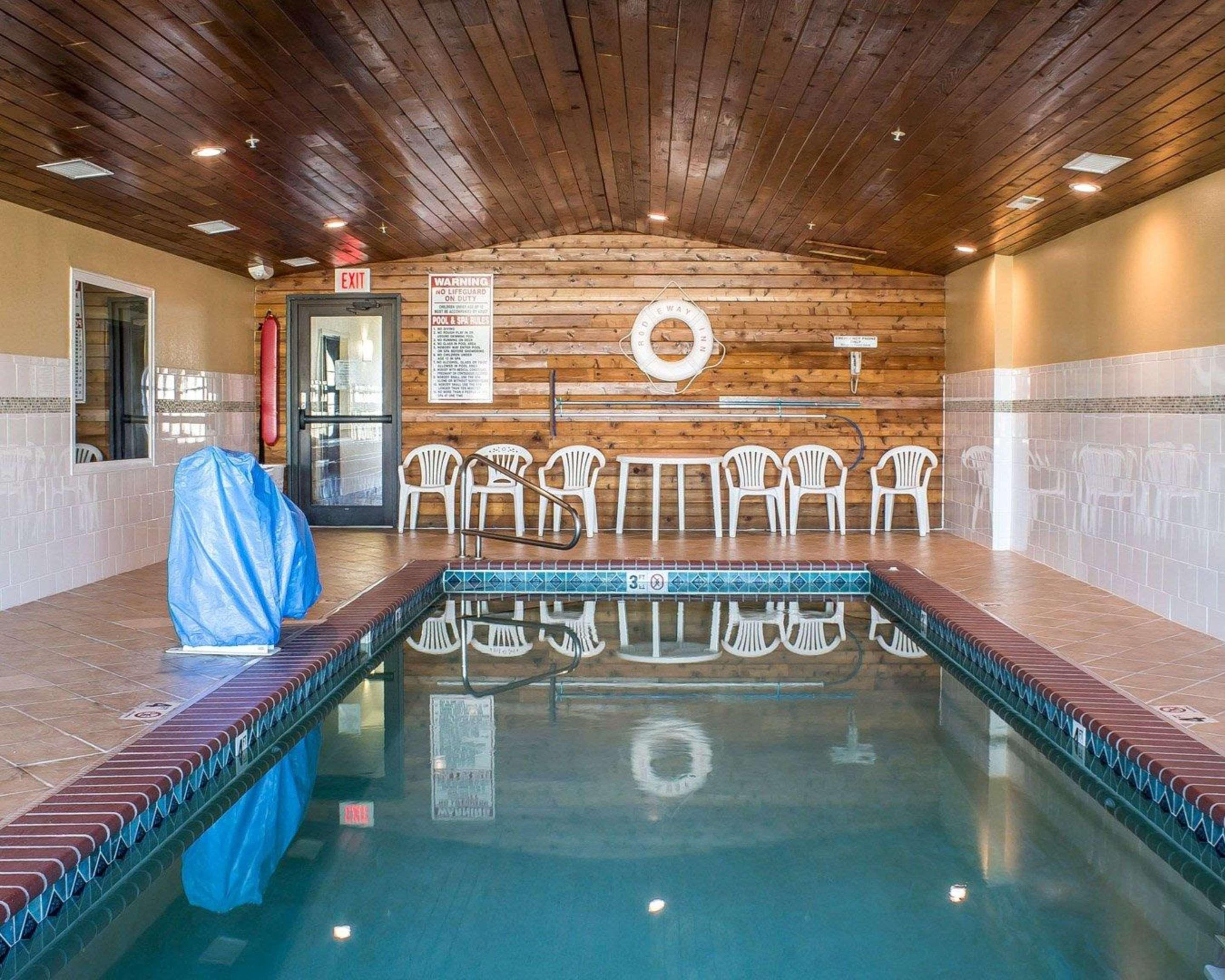 Rodeway Inn & Suites Near Okoboji Lake Milford Esterno foto