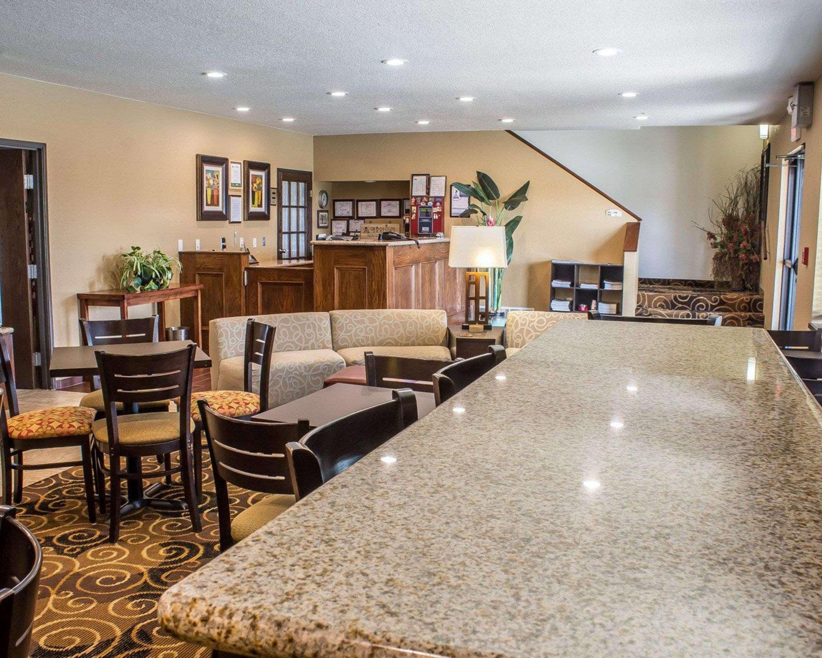 Rodeway Inn & Suites Near Okoboji Lake Milford Esterno foto