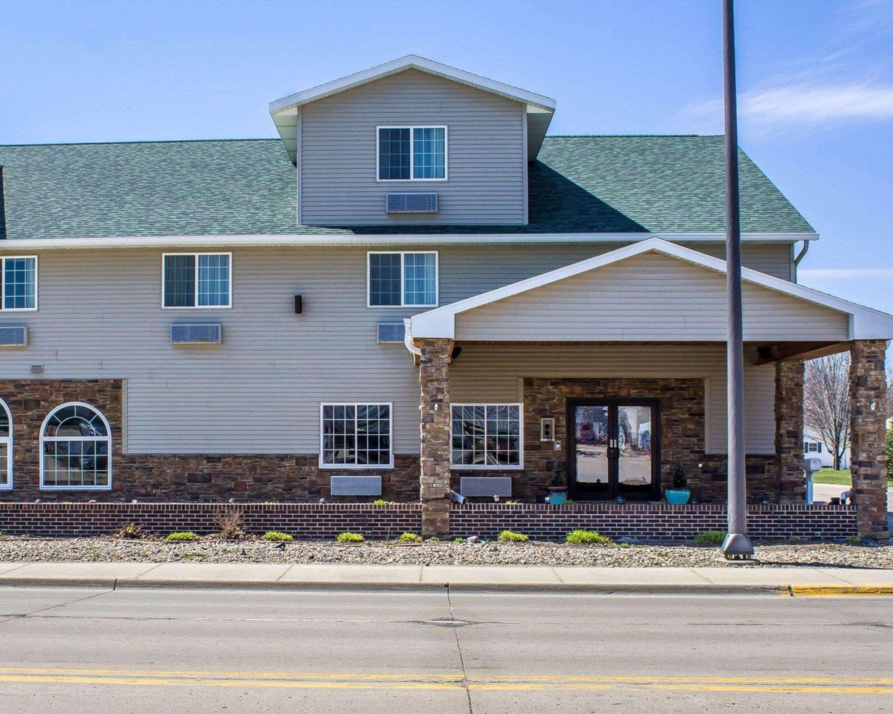 Rodeway Inn & Suites Near Okoboji Lake Milford Esterno foto