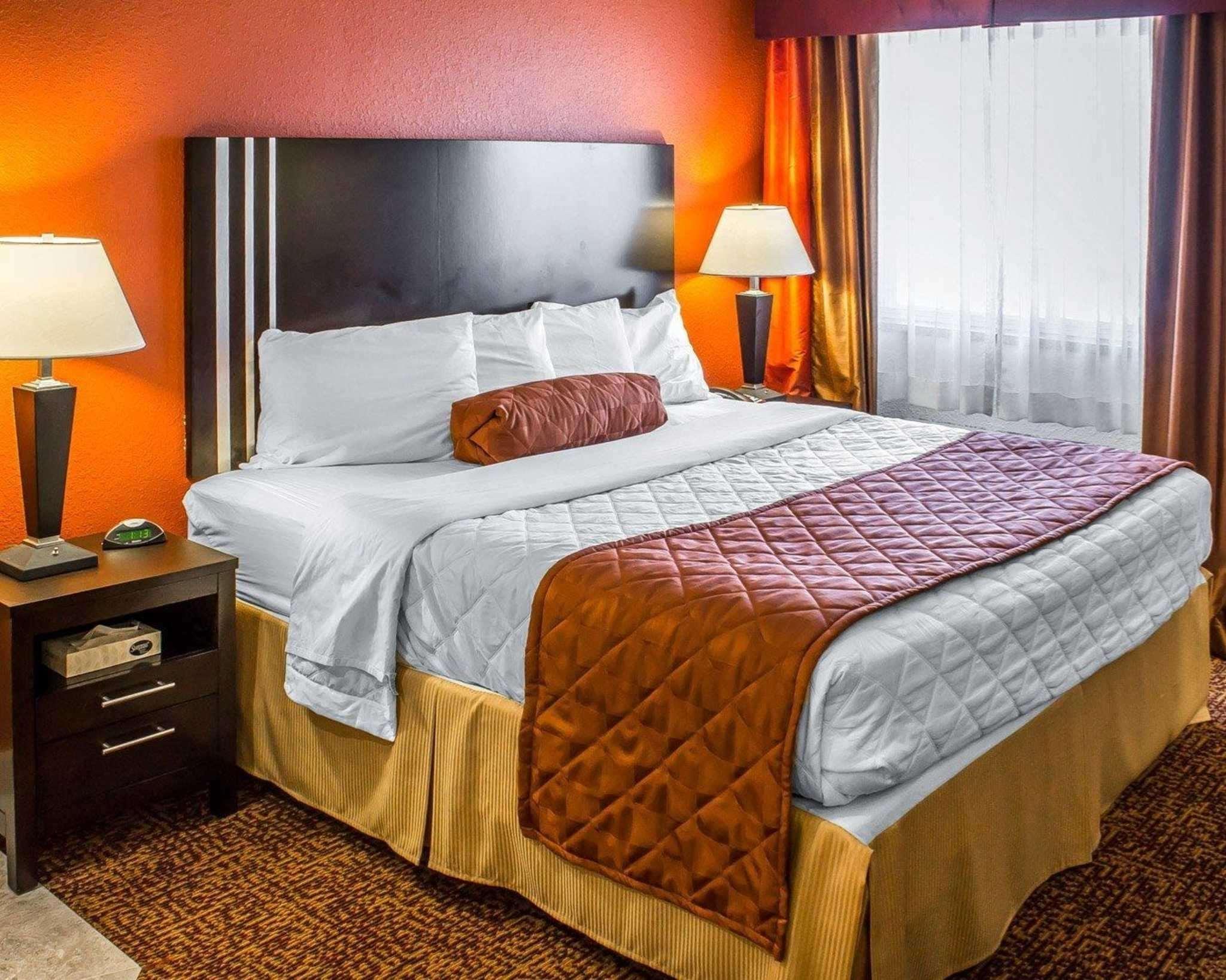 Rodeway Inn & Suites Near Okoboji Lake Milford Esterno foto