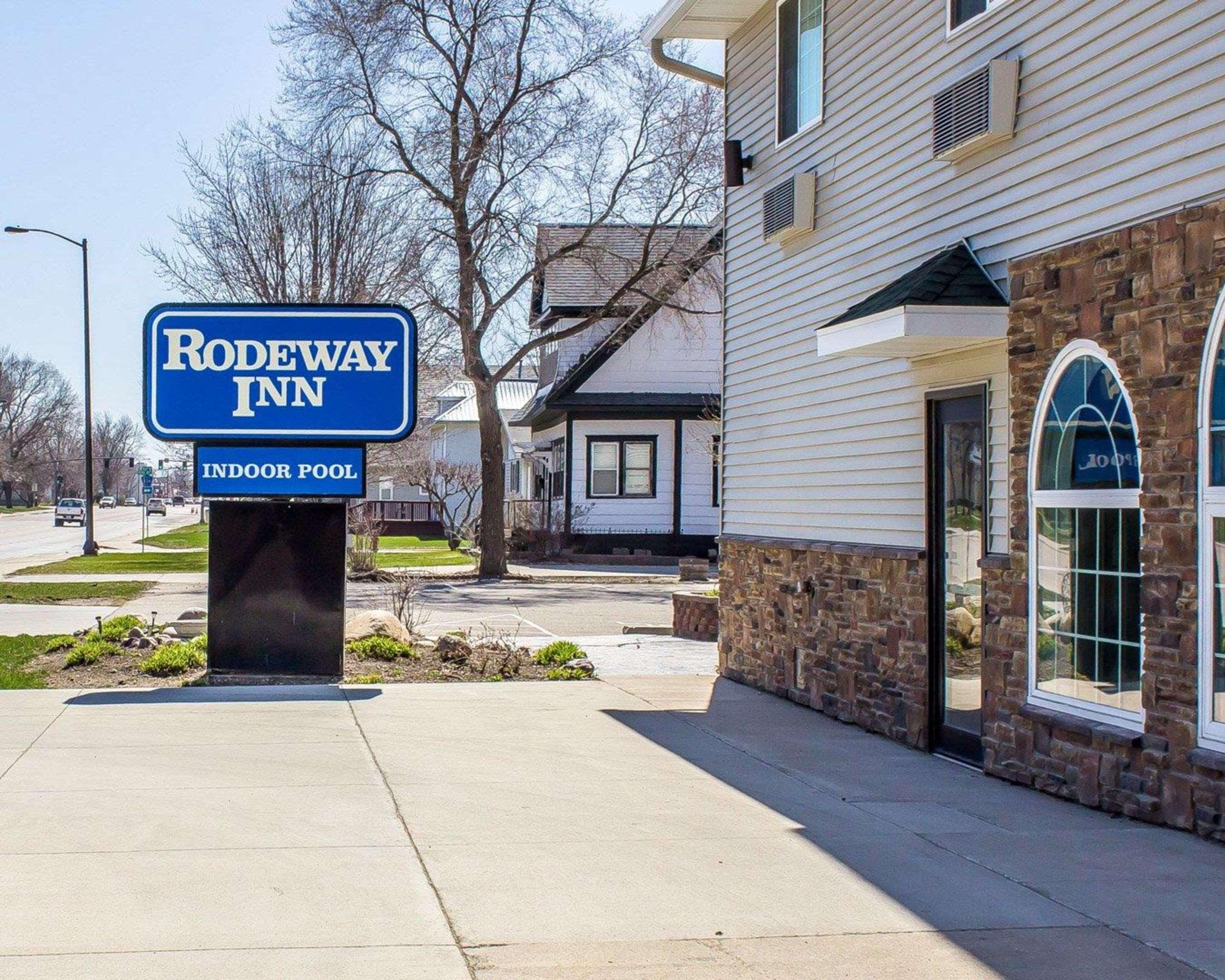 Rodeway Inn & Suites Near Okoboji Lake Milford Esterno foto
