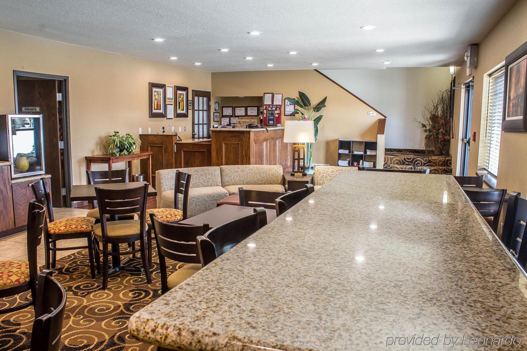 Rodeway Inn & Suites Near Okoboji Lake Milford Esterno foto
