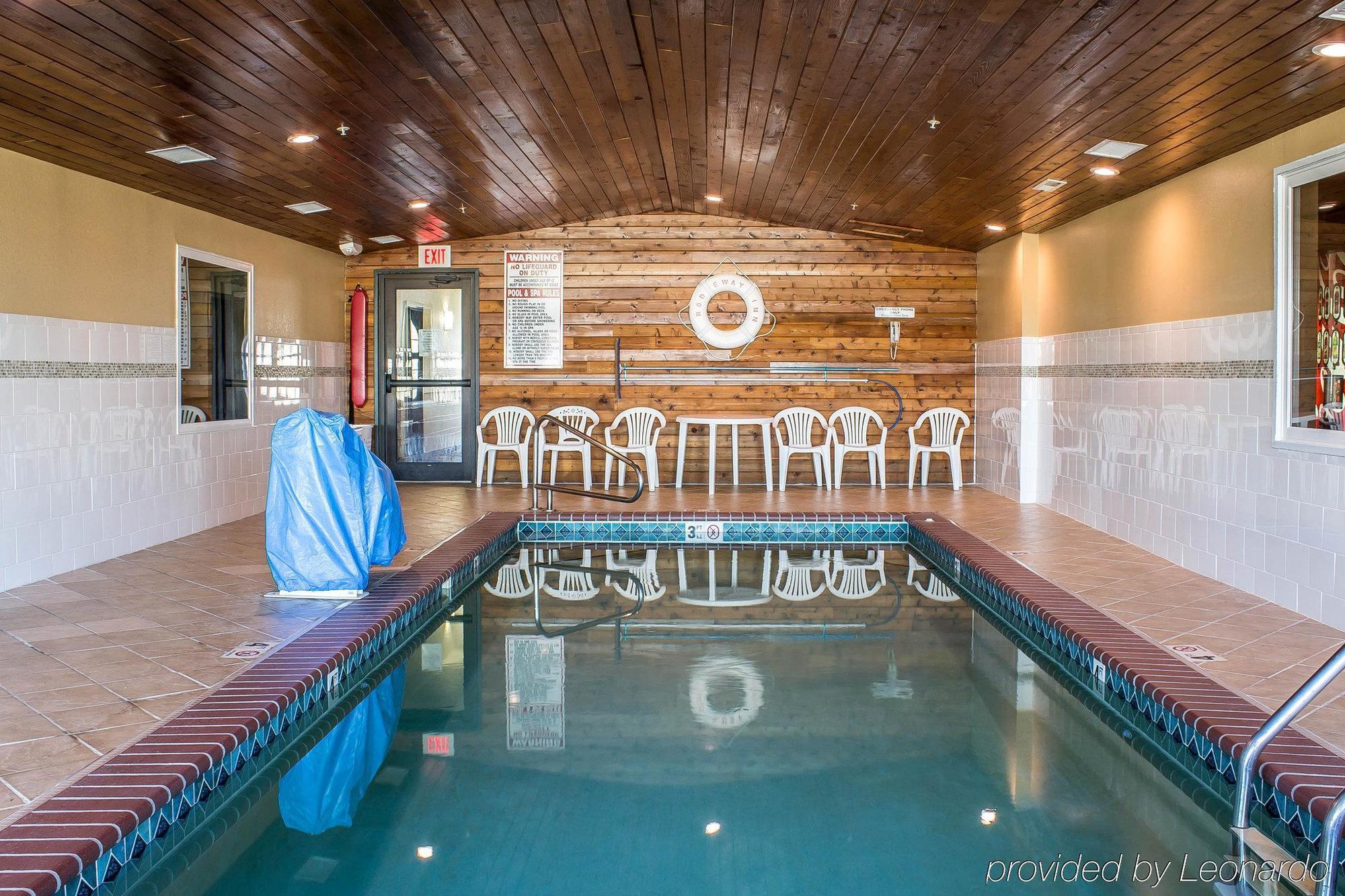 Rodeway Inn & Suites Near Okoboji Lake Milford Esterno foto