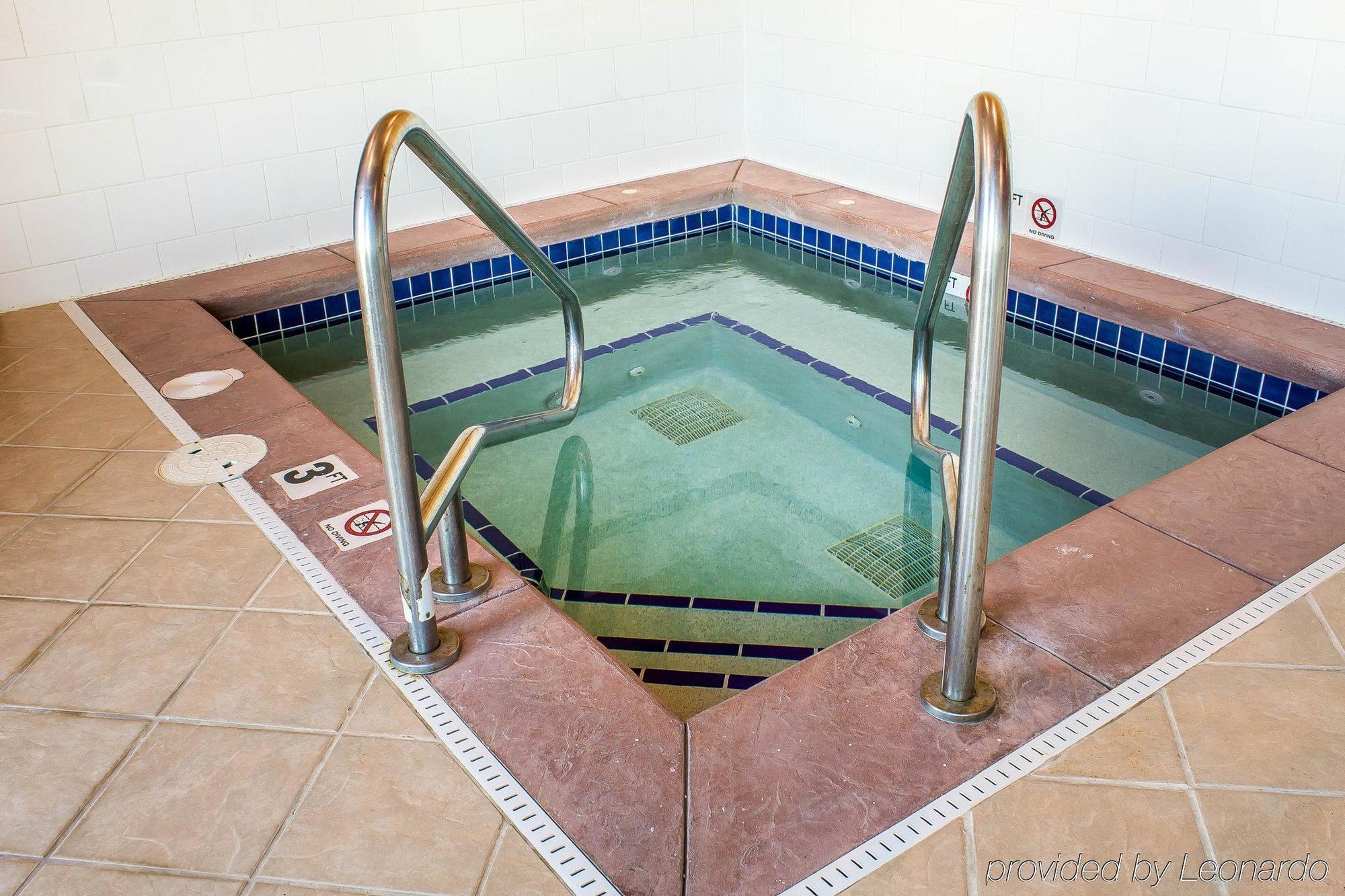 Rodeway Inn & Suites Near Okoboji Lake Milford Esterno foto